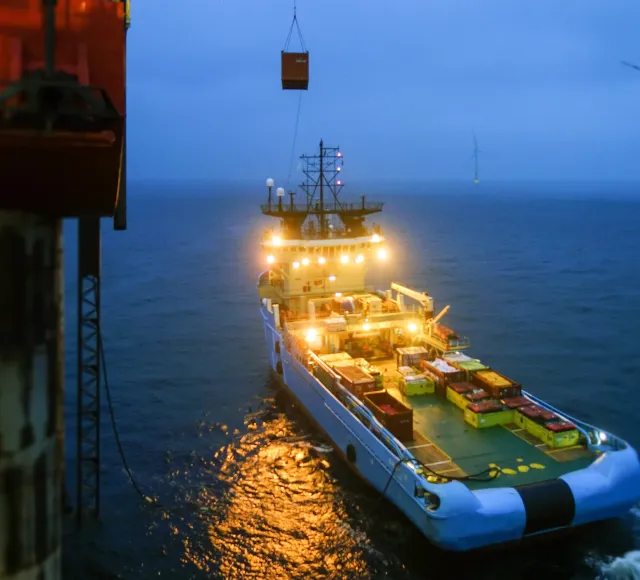 Connectivity for offshore supply