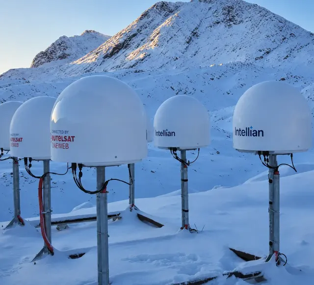 Reliable satellite connectivity, even in the harshest winter conditions.