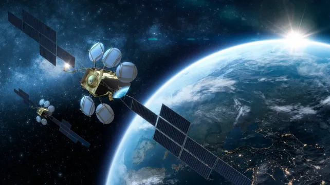 IMAGE_Press_Artist-view-of-the-HOTBIRD-satellites_Credit-Toys-Films-Eutelsat-2018_080724.webp
