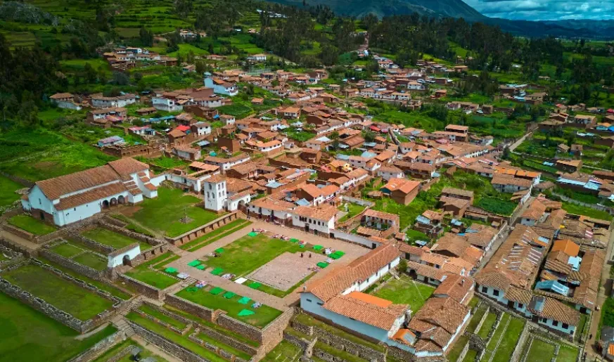 Video-broadcast_Neighbourhoods_Americas_TxtCTA_Aerial