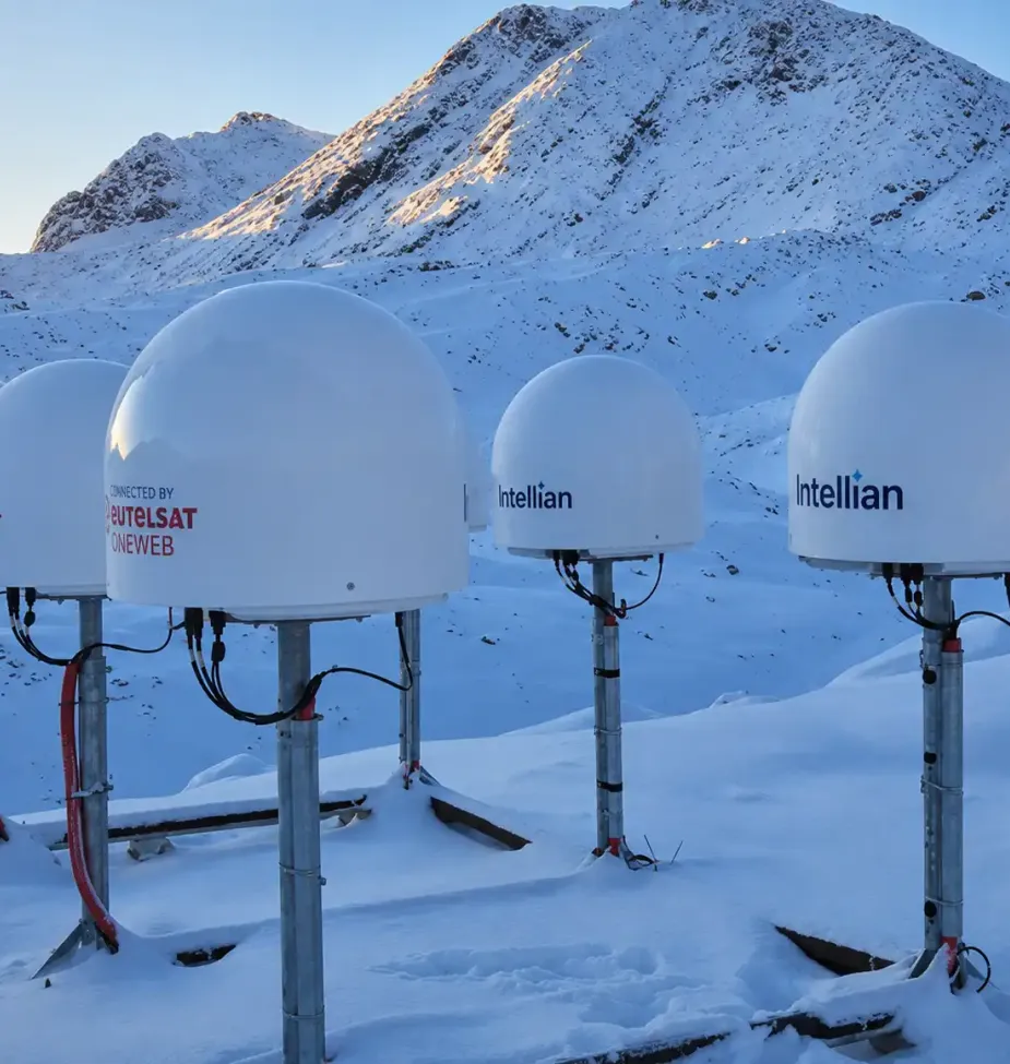 Reliable satellite connectivity, even in the harshest winter conditions.