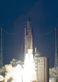 Lanzamiento Ariane VA 210 con el satélite EUTELSAT 21B de cerca