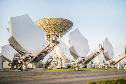 Antennes satellites couvertes au téléport Eutelsat de Paris-Rambouillet