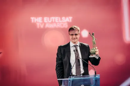 Kinoclub ganando en la categoría de cine en los Premios de Televisión Eutelsat 2014