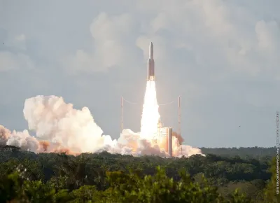 Launch of EUTELSAT 25B satellite with Ariane VA 215