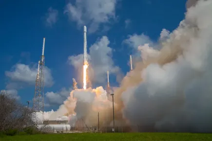 Lancement réussi du satellite EUTELSAT 117 West B par SpaceX depuis Cap Canaveral