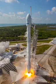 Moment du décollage du lancement du satellite EUTELSAT 117 West B par SpaceX depuis Cap Canaveral