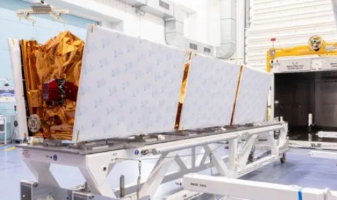 Eutelsat OneWeb satellites at the Airbus factory in Toulouse. Credit: Airbus