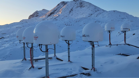 OneWeb antennas Greenland Credit Tusass.JPG